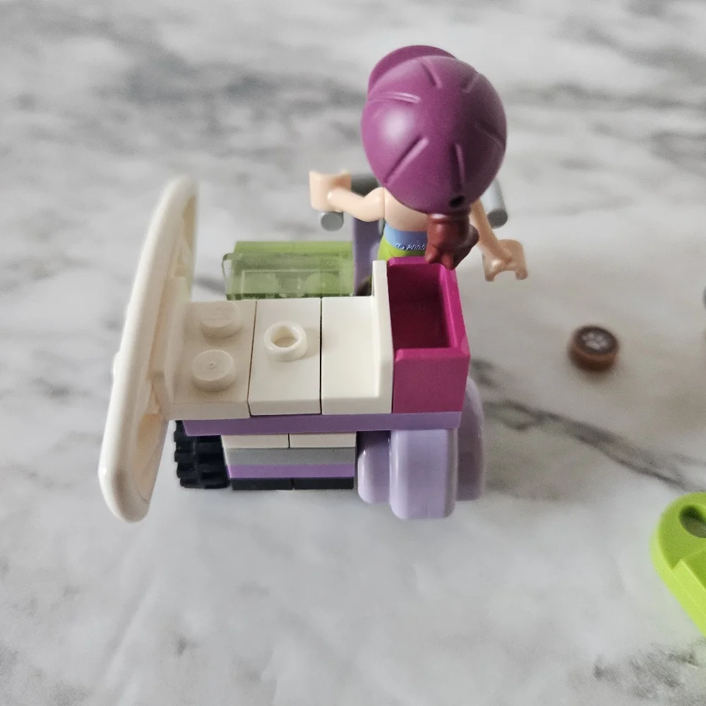 Lego Friends Mia's Beach Scooter 2017 Retired Set #41306